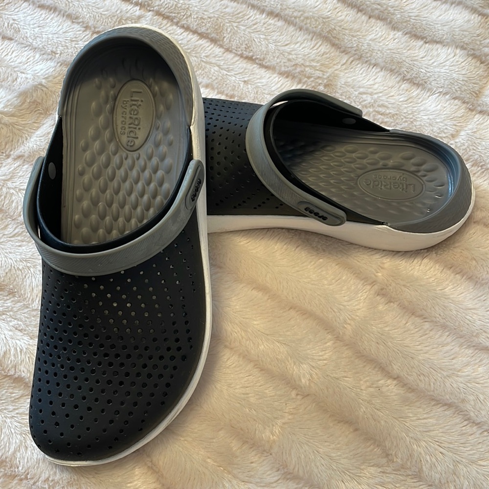 LiteRide Mens Crocs size 10